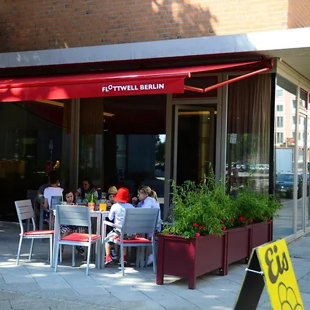 Flottwell & Residenz Am Park Otel