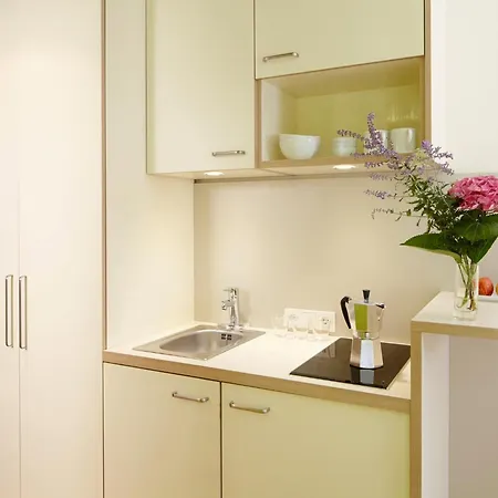 Flottwell & Residenz Am Park Otel