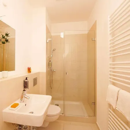 Flottwell & Residenz Am Park 3*