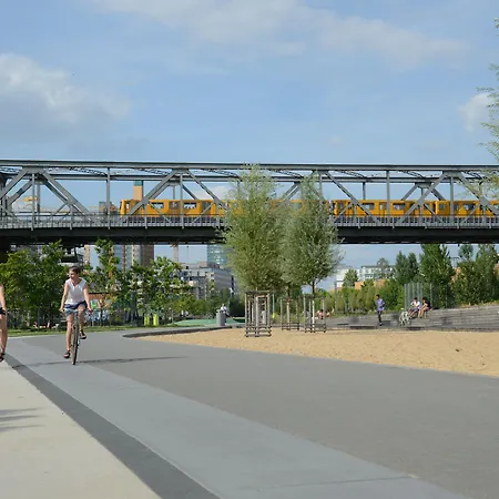 Flottwell & Residenz Am Park מלון