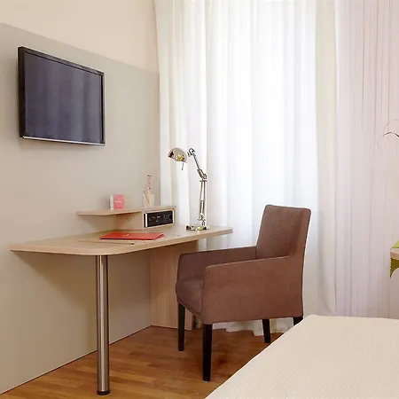 Flottwell & Residenz Am Park 3* ברלין